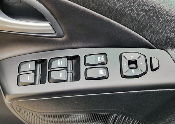 Hyundai ix35 cena 59900 przebieg: 80000, rok produkcji 2014 z Rawa Mazowiecka małe 781